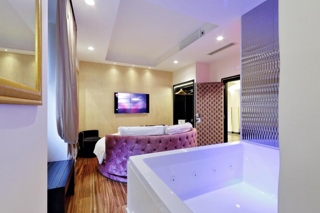 Trevi Diamond Luxury Suites & Jacuzzi Roma Exterior foto