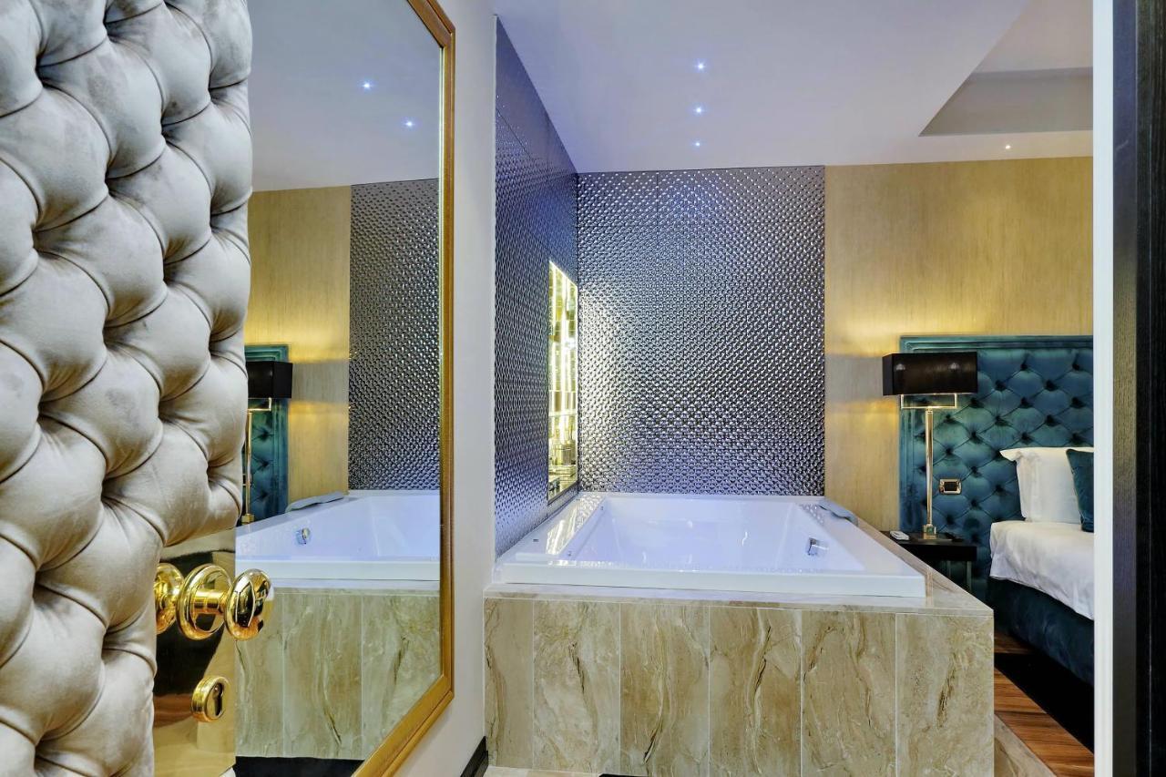 Trevi Diamond Luxury Suites & Jacuzzi Roma Exterior foto